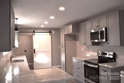 320 W Stewart Avenue W, Mooresville, NC 28115 - Photo 11