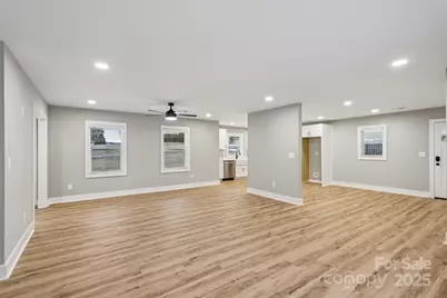 246 E Church Street, New London, NC 28127 - Photo 7