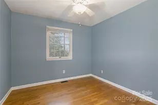 871 Indian Hill Rd, Hendersonville, NC 28791 - Photo 21