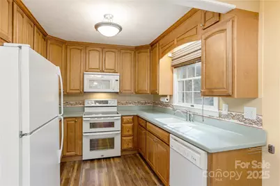 871 Indian Hill Road, Hendersonville, NC 28791 - Photo 13