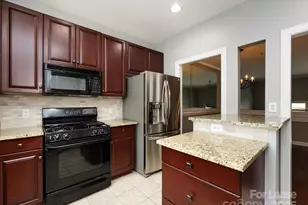 4936 S Hill View Dr, Charlotte, NC 28210 - Photo 5