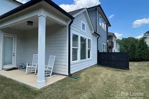 9735 Briarwick Ln, Charlotte, NC 28277 - Photo 15