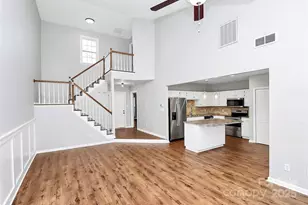 9449 Kings Falls Dr, Charlotte, NC 28210 - Photo 9