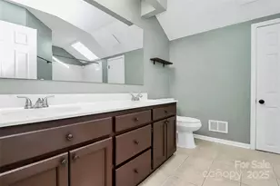 9449 Kings Falls Dr, Charlotte, NC 28210 - Photo 27