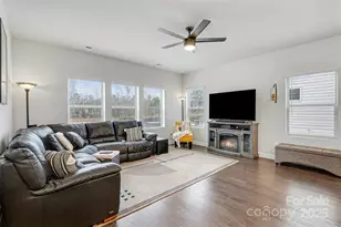 6220 Hailstone Rd, Charlotte, NC 28215 - Photo 13