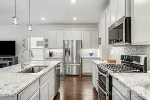 6220 Hailstone Rd, Charlotte, NC 28215 - Photo 9