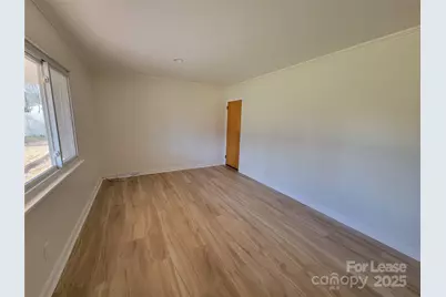 6539 Louglen Circle, Charlotte, NC 28212 - Photo 3