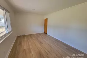 6539 Louglen Cir, Charlotte, NC 28212 - Photo 3