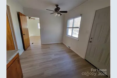 6539 Louglen Circle, Charlotte, NC 28212 - Photo 7