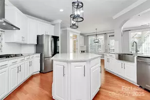 9607 Royal Colony Dr, Waxhaw, NC 28173 - Photo 11