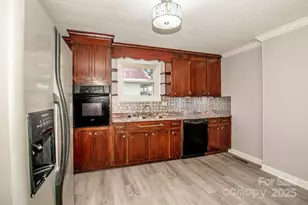 505 Cedar St, Troutman, NC 28166 - Photo 5