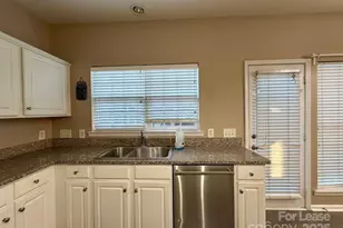 12143 Humboldt Dr, Charlotte, NC 28277 - Photo 9