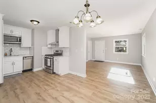 4209 Donnybrook Pl, Charlotte, NC 28205 - Photo 5