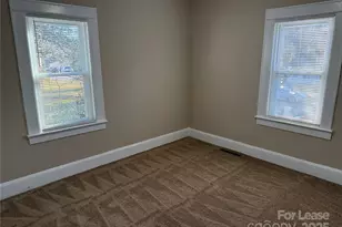 445 Reynolda Dr, Statesville, NC 28677 - Photo 9