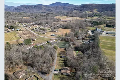 125 Freedom Road, Hendersonville, NC 28792 - Photo 37