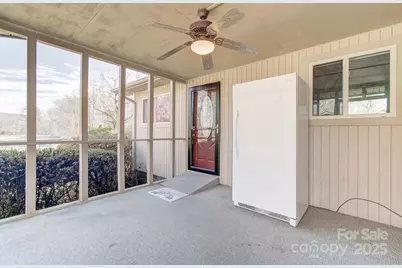 125 Freedom Road, Hendersonville, NC 28792 - Photo 3