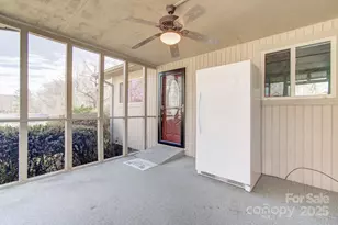 125 Freedom Rd, Hendersonville, NC 28792 - Photo 3