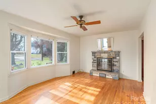 36 Woodgate Rd, Asheville, NC 28806 - Photo 3