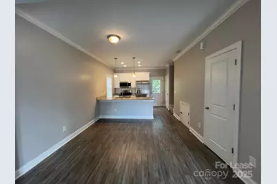 1086 20th Street NE, Hickory, NC 28601 - Photo 3