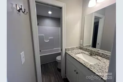 1086 20th Street NE, Hickory, NC 28601 - Photo 13