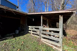 9 Riddle Rd, Swannanoa, NC 28778 - Photo 17