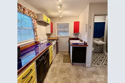 9 Riddle Road, Swannanoa, NC 28778 - Photo 11