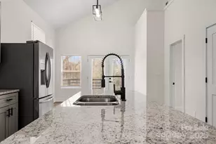 2805 Old Steele Creek Rd, Charlotte, NC 28208 - Photo 13