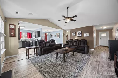 14048 Ballyshannon Lane, Charlotte, NC 28278 - Photo 7