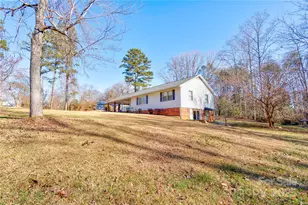 707 S 6th St, Bessemer City, NC 28016 - Photo 7