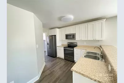 26 E J Street, Maiden, NC 28650 - Photo 3