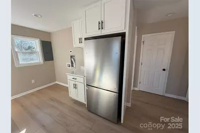 1640 1st Street Circle SE, Hickory, NC 28602 - Photo 17