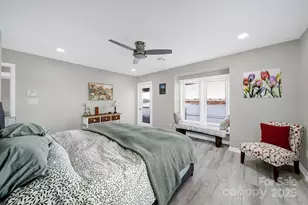 7340 Lake Front Dr, Charlotte, NC 28278 - Photo 13