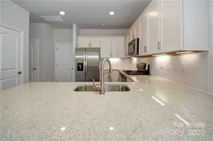 3130 Glenn Hope Wy, Matthews, NC 28105 - Photo 5