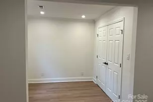 345 Fannie Cir, Charlotte, NC 28205 - Photo 5