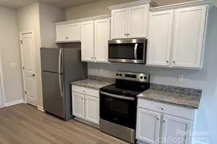 2131 Transatlantic Ave, Charlotte, NC 28215 - Photo 9