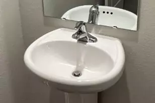 2131 Transatlantic Ave, Charlotte, NC 28215 - Photo 5