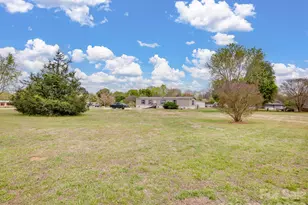 208 Daves Rd, York, SC 29745 - Photo 11