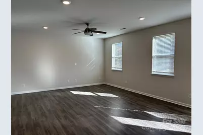 7121 Maple Run Circle, Charlotte, NC 28215 - Photo 17