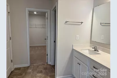 7121 Maple Run Circle, Charlotte, NC 28215 - Photo 21