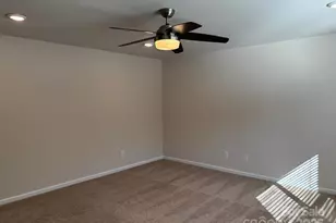 7121 Maple Run Cir, Charlotte, NC 28215 - Photo 25