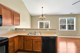 78 Woodcreek Cir, Swannanoa, NC 28778 - Photo 5