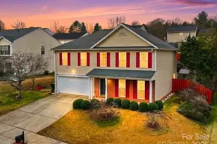 1968 8th St Ln SE, Hickory, NC 28602 - Photo 1