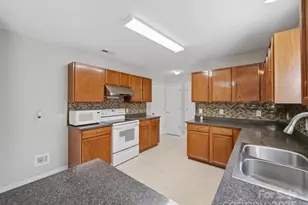 1968 8th St Ln SE, Hickory, NC 28602 - Photo 13