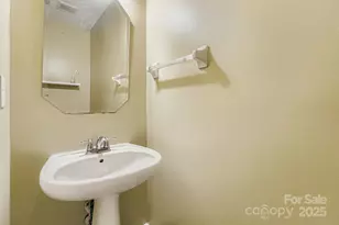 10303 Baskerville Ave, Charlotte, NC 28269 - Photo 13