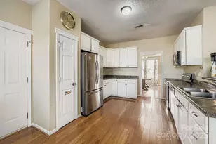 10303 Baskerville Ave, Charlotte, NC 28269 - Photo 9