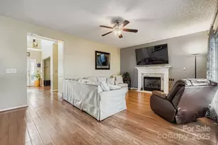 10303 Baskerville Ave, Charlotte, NC 28269 - Photo 5