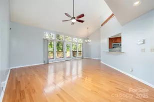 10925 Lassen Ct, Charlotte, NC 28214 - Photo 7