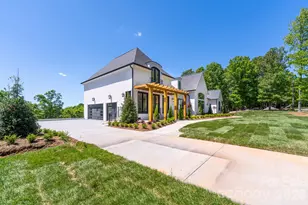 18304 Rosapenny Rd, Charlotte, NC 28278 - Photo 5