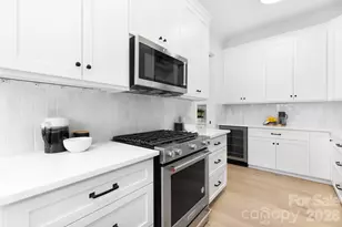 18304 Rosapenny Rd, Charlotte, NC 28278 - Photo 17