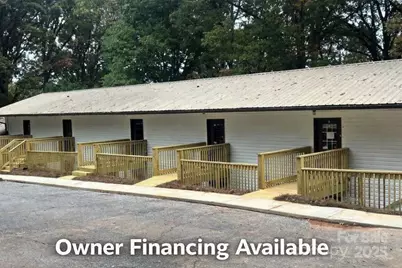 1090 7th Avenue NW #14, Hickory, NC 28601 - Photo 1
